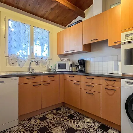 3 Chambres, Animaux Admis, Parking, Proche - Fr-1-705-38