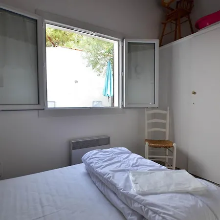 Villa 3 chambres, animaux admis, parking, proche mer - FR-1-705-38